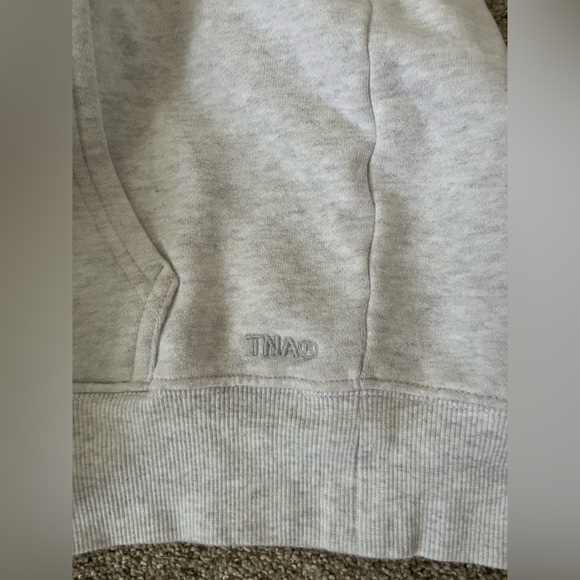 ARITZIA TNA SWEATFLEECE COZY FLEECE PERFECT HOODIEš¤š©¶ - Picture 3 of 4